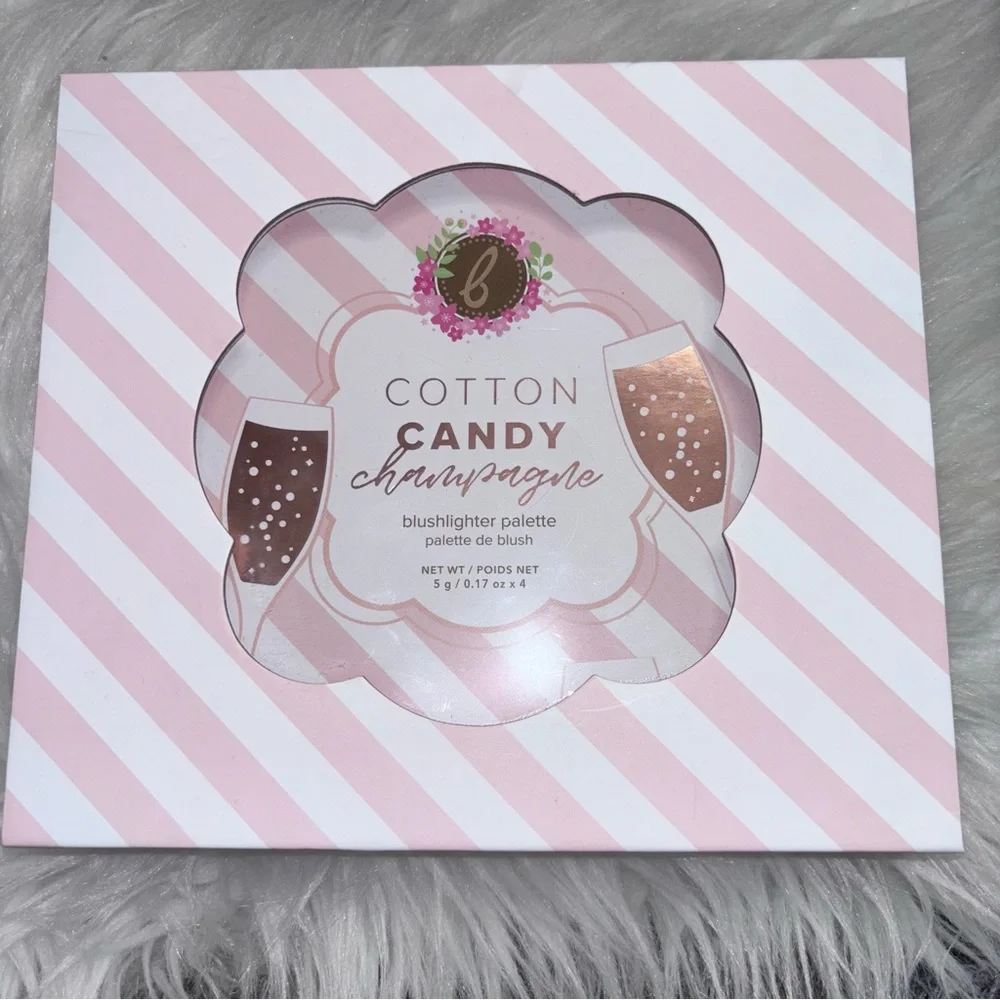 💝NIB Beauty Bakerie Cotton Candy Champagne blush palette💝